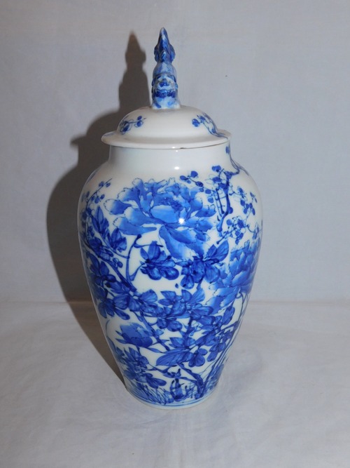 染付沈香壺  Blue &white agarwoodpot  pot