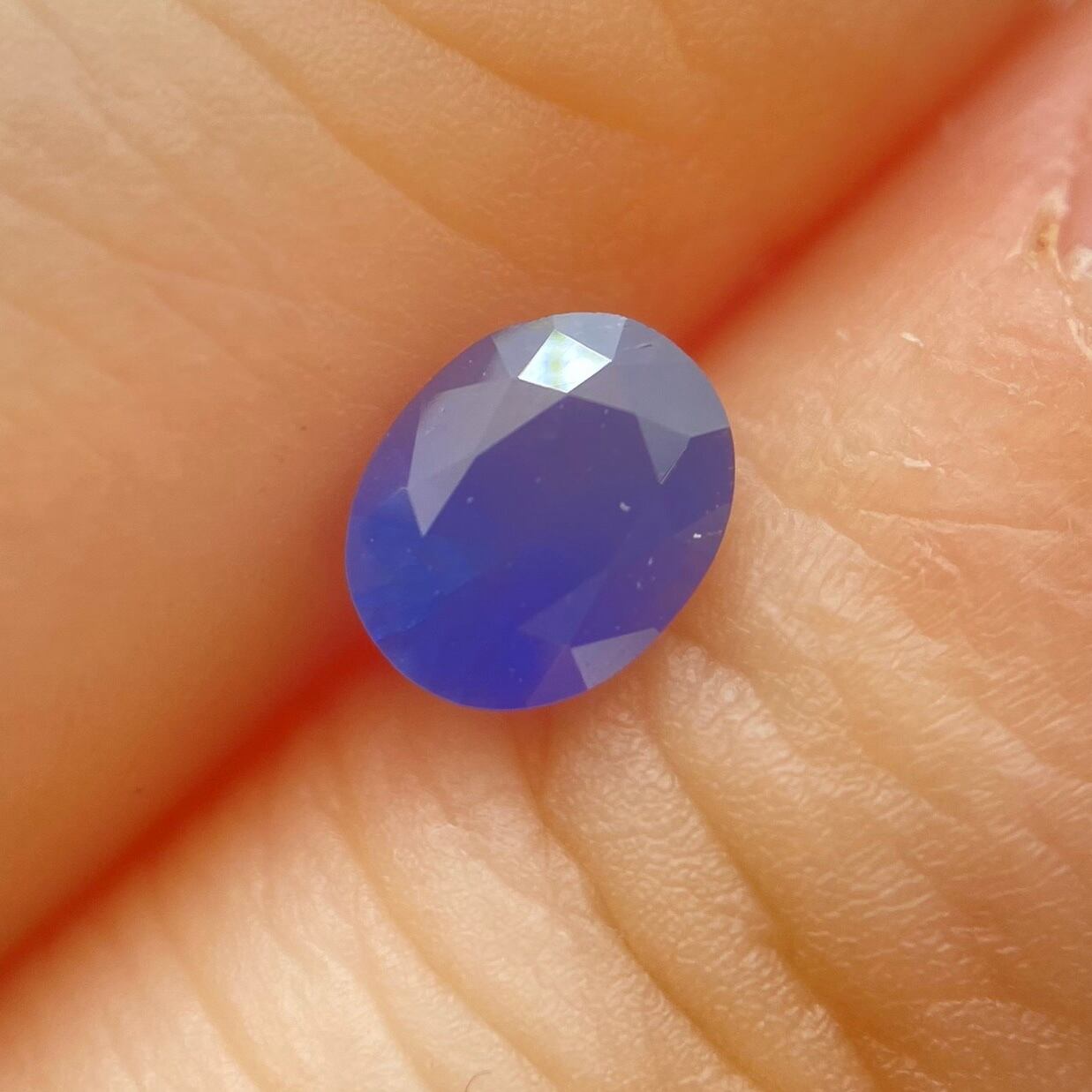 シルキーブルーのサファイア