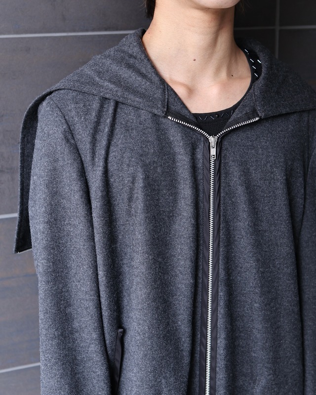 【COMME des GARCONS HOMME DEUX】zip up hooded half coat