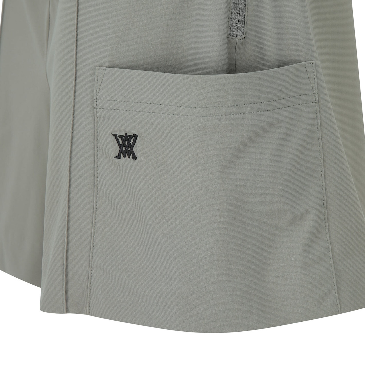 WOMEN SM ESSENTIAL COOL HALF PANTS