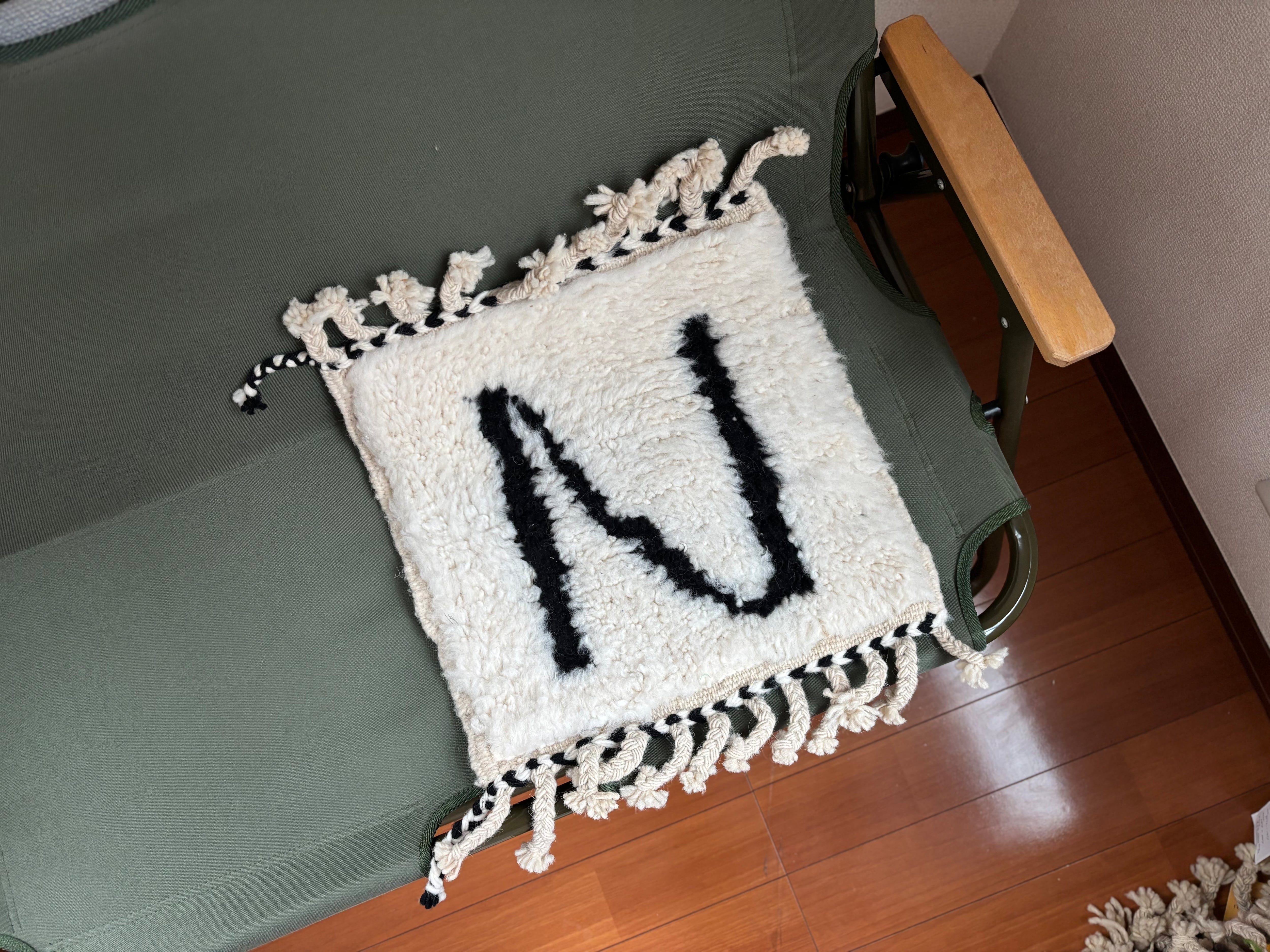 ベニワレン ミニイニシャルラグ Beniouarain Rug 『N』 | RUG the LIFE