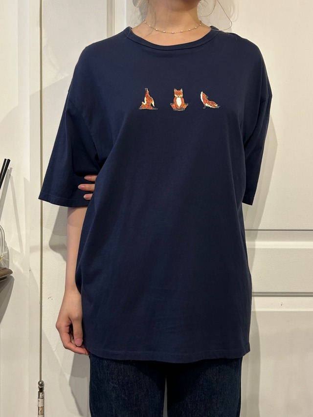 Maison Kitsuné / vintage navy T-shirt.
