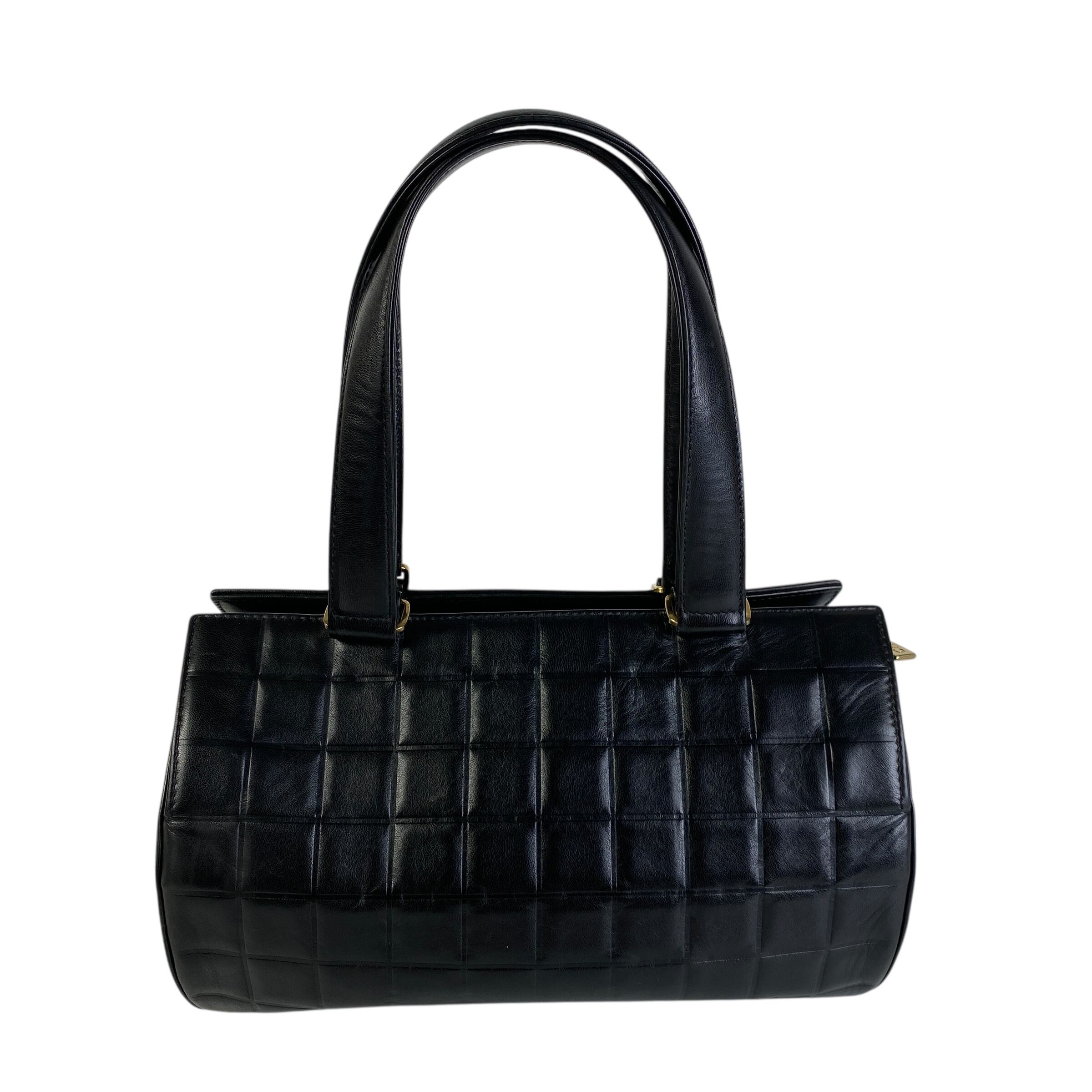 CHANEL シャネル チョコバー ココマーク ラムスキン CHANEL シャネル チョコバー ココマーク ラムスキン