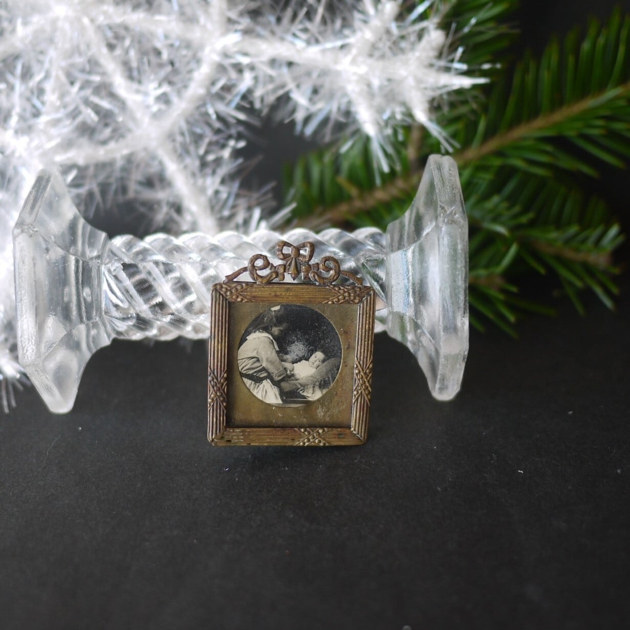 真鍮ミニフォトフレーム ベビーフォト アンティークドイツ