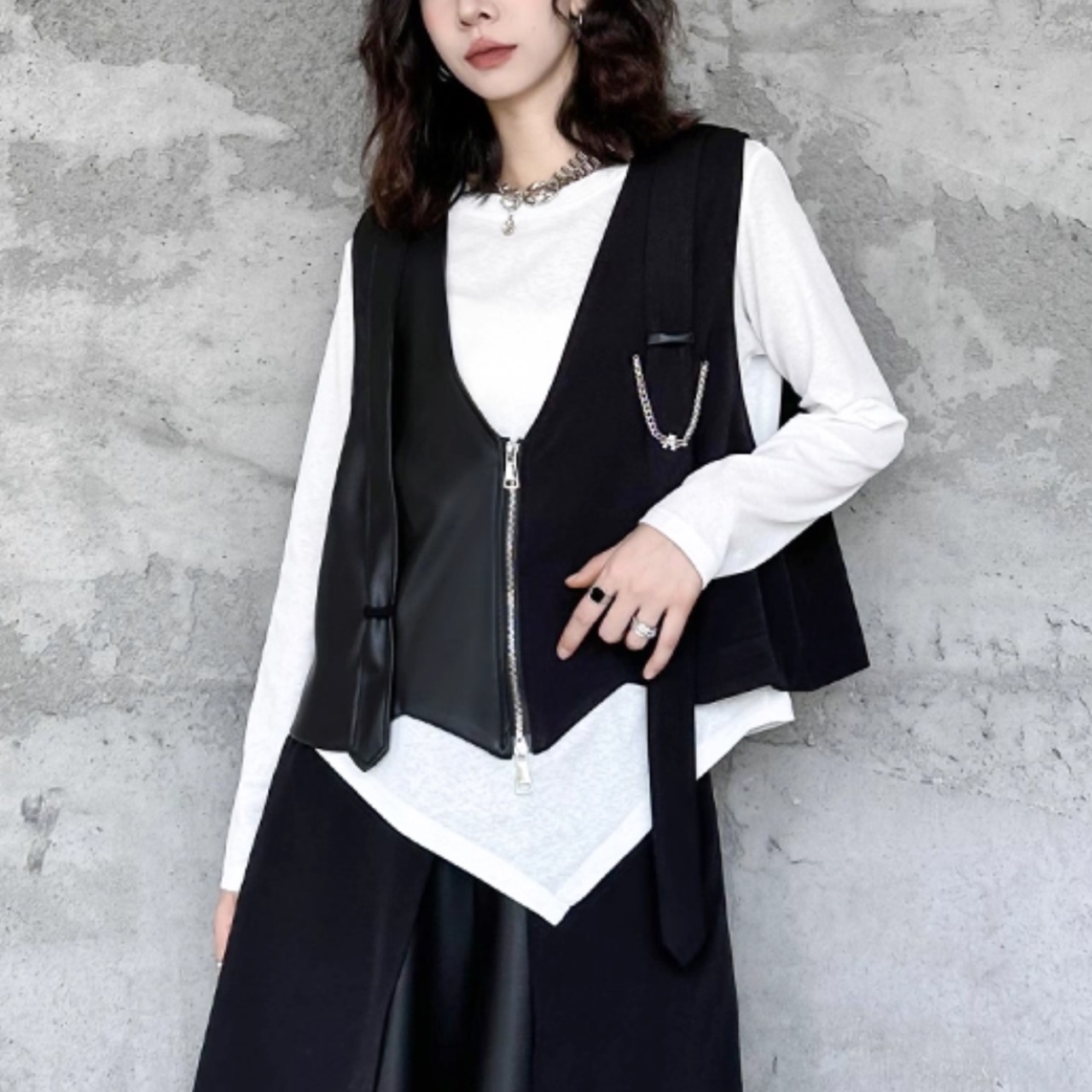 Long-sleeved inner shirt (ME155)