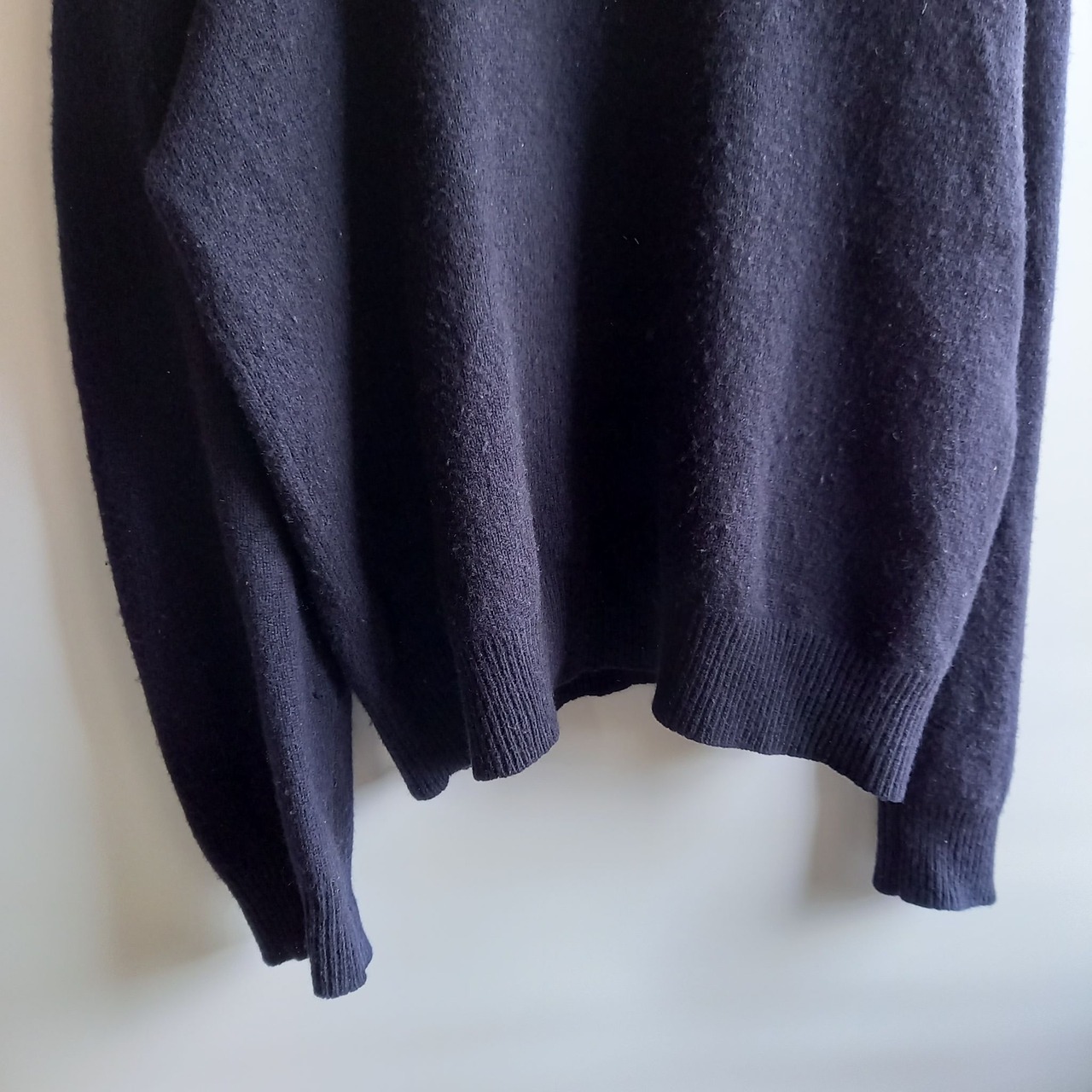 ポロバイラルフローレン　Vネックセーター　ラムウール100％　刺繍ロゴ　ネイビー　M/M