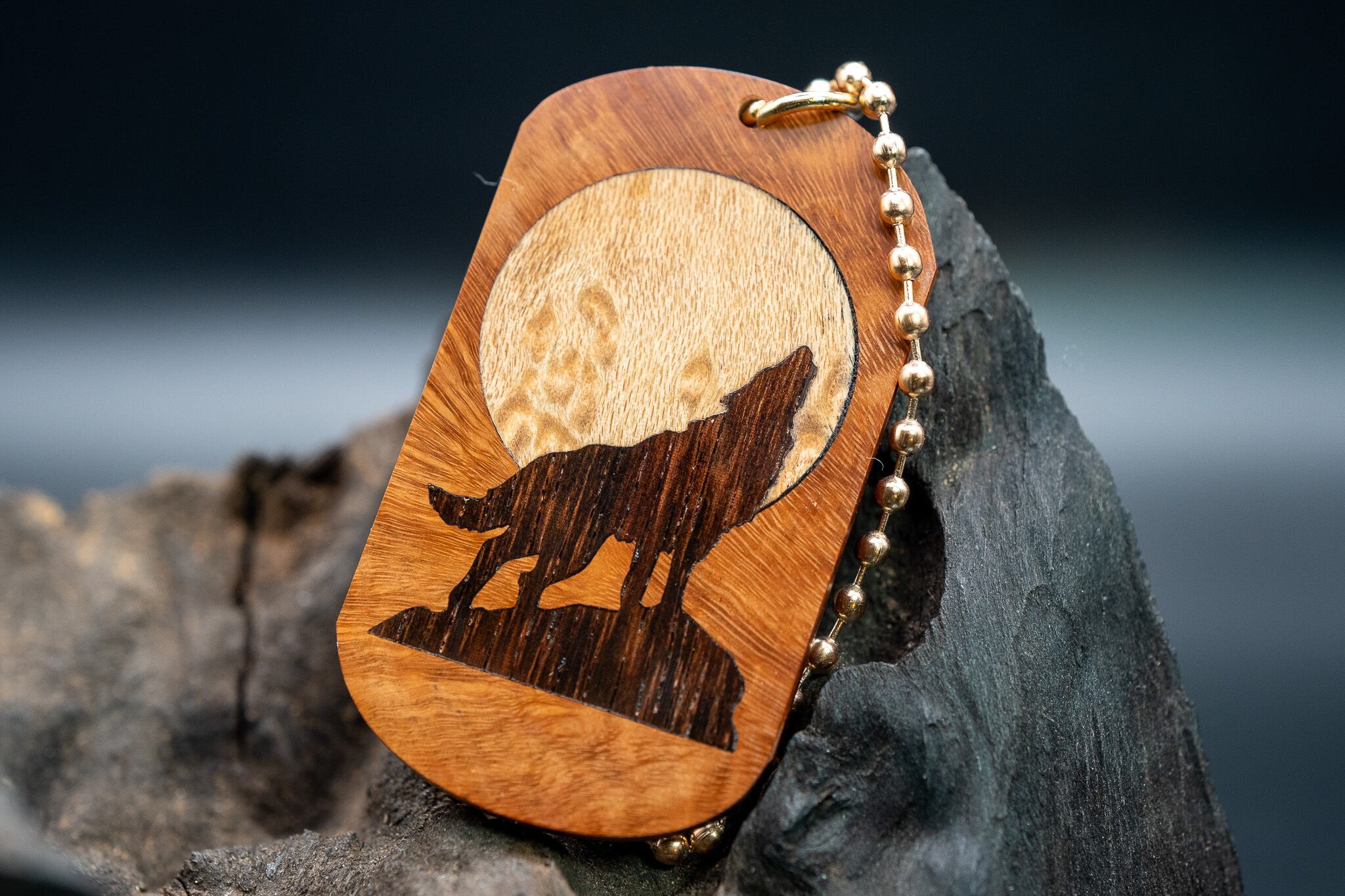 【燃えない木】 ブライヤー ドッグタグ 象嵌 月と狼