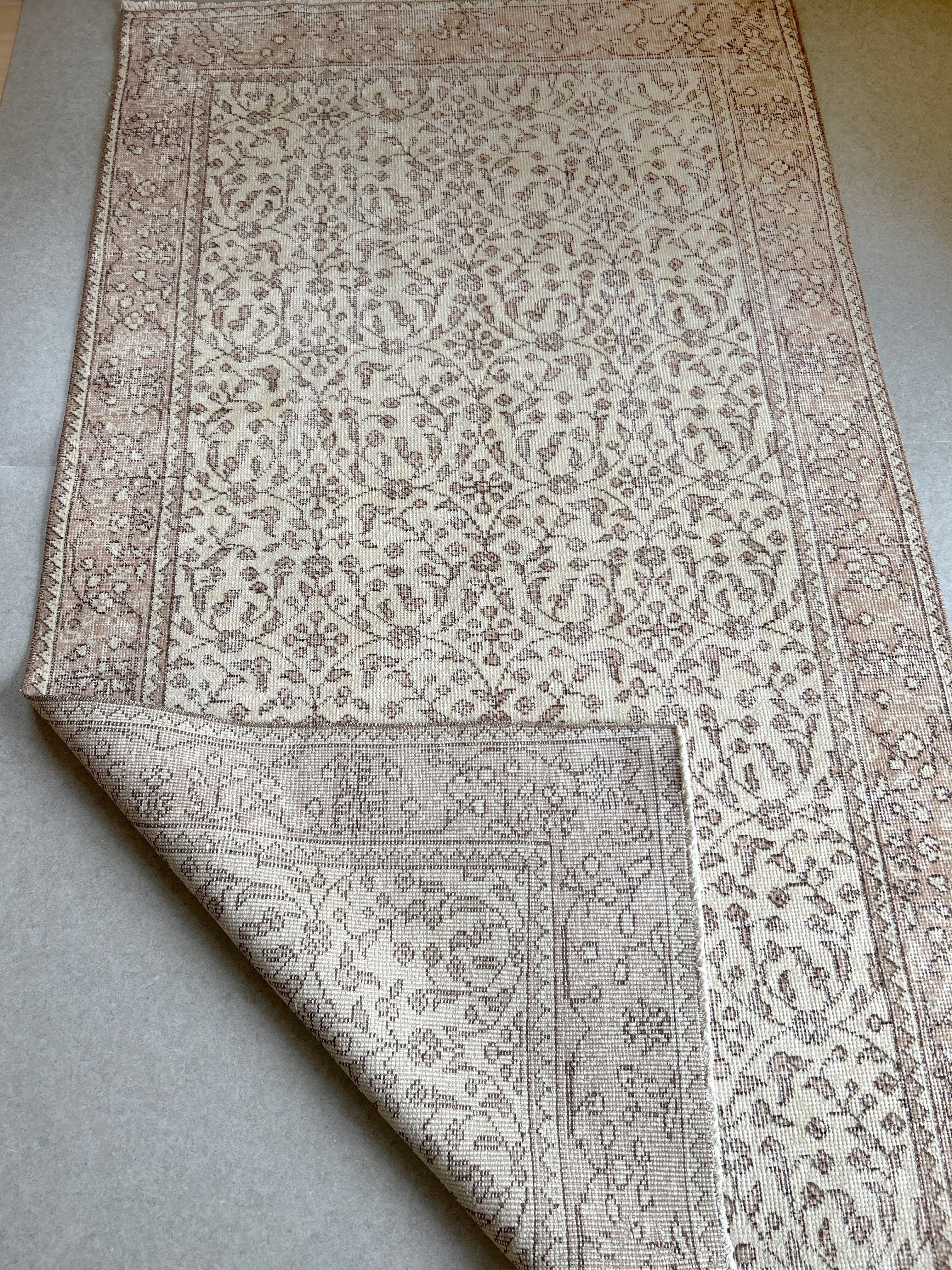 ＊ヴィンテージラグ トルコラグ ラウンドラグ Vintage rug 04＊ ヴィンテージラグ トルコラグ ラウンドラグ Vintage rug 04