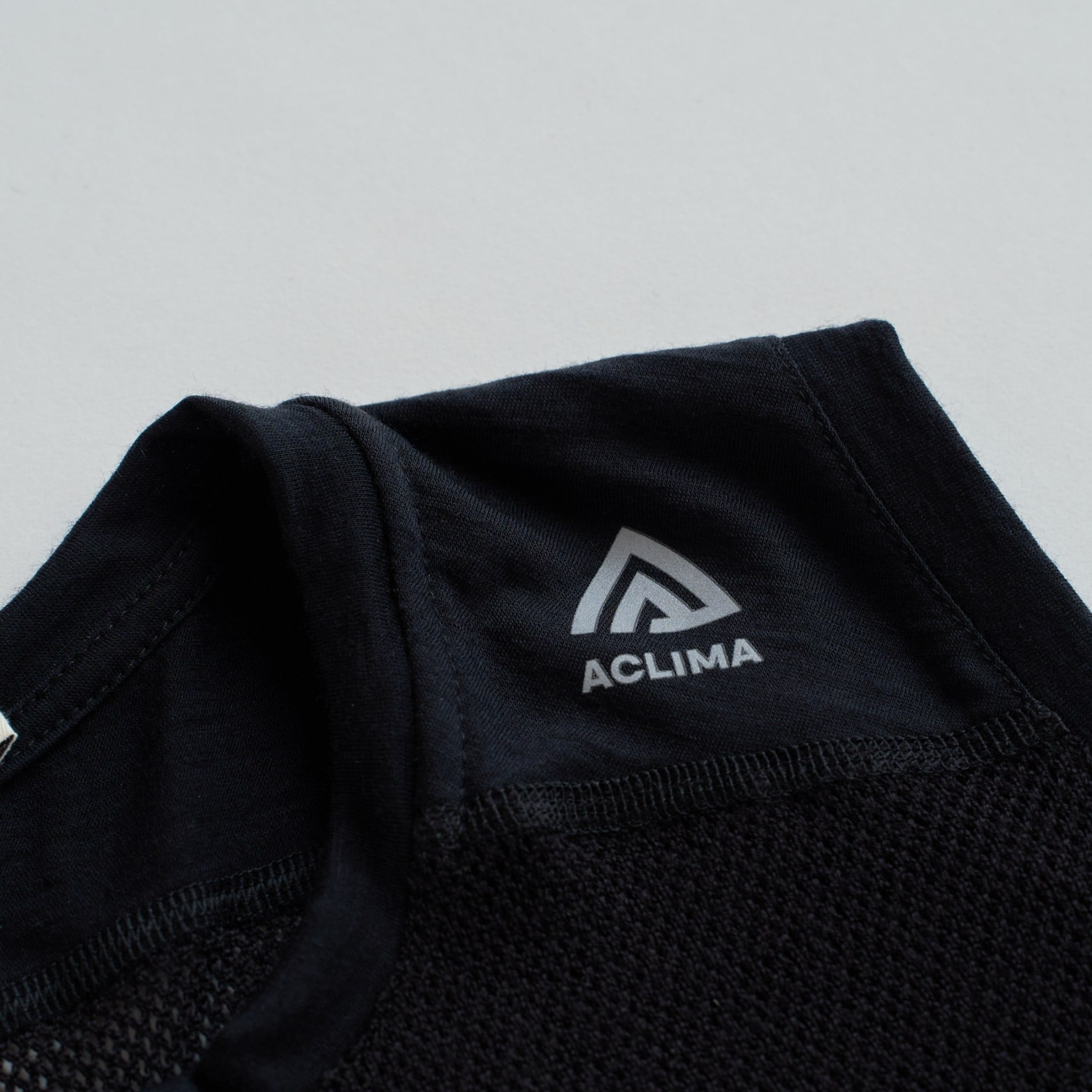 ACLIMA / W's Light Wool Sports Singlet (オールシーズン活躍、薄手の