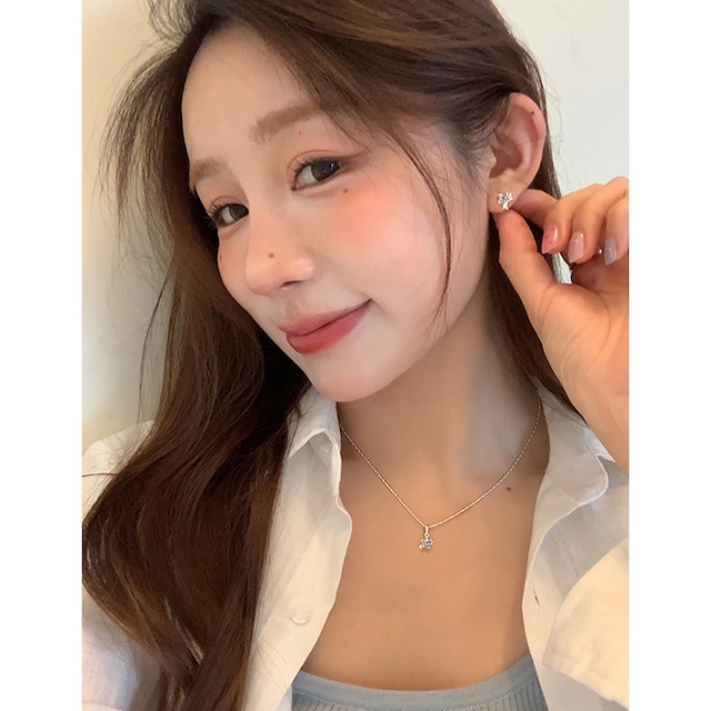 suzyaccシルバー青色の星ピアス