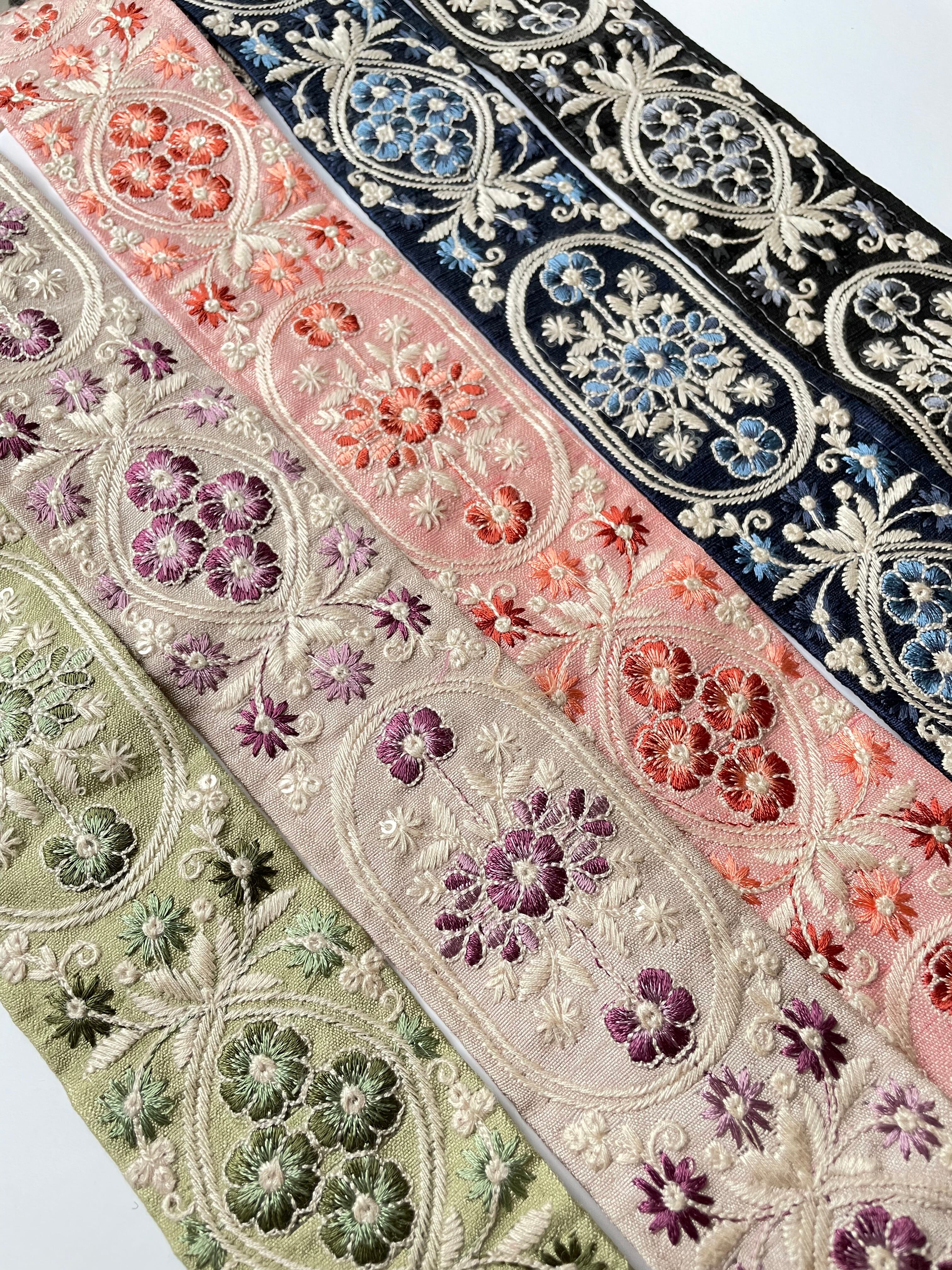 Ins0419枠花 ホワイト 注意事項あり インド刺繍リボン 刺繍リボンのお店 Triputopia トリップユートピア Ins0419枠花 ホワイト 注意事項あり インド刺繍リボン 刺繍リボンのお店 Triputopia トリップユートピア