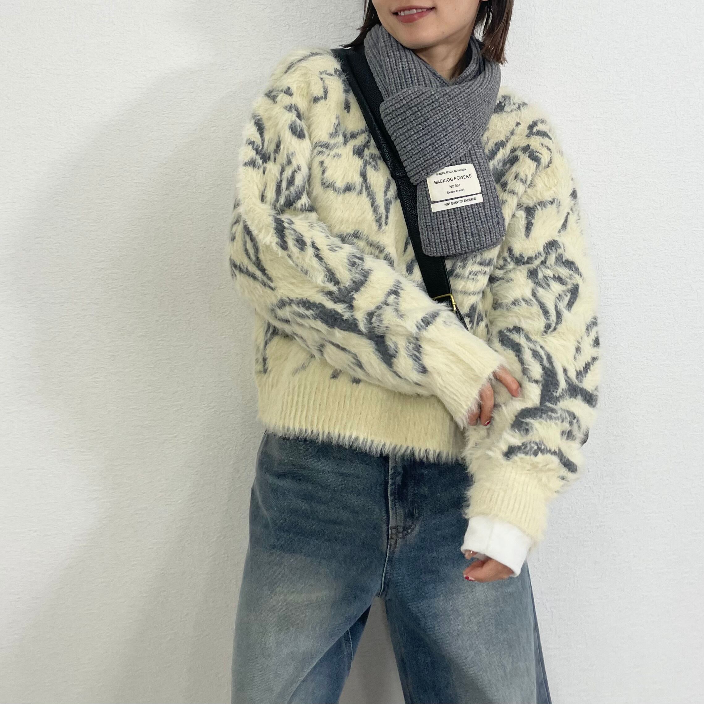 フラワージャガードリバーシブルプルオーバー 5145870 (1211)