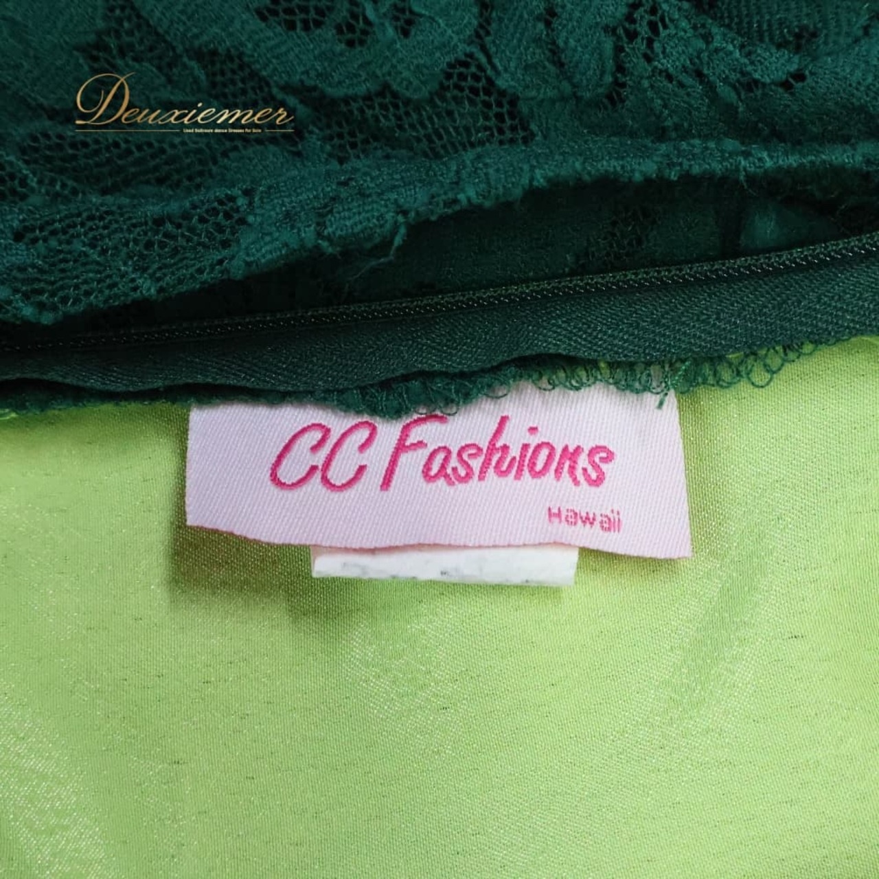 フラダンス 衣装 CC Fashions CCファッション ワンピース ドレス グリーン系 ハワイ製 ワントーン レース きれい 上品 おしゃれ かわいい 華やか 鮮やか 明るい 爽やか 緑 黄緑 ハワイアン アロハ フラ ダンス レッスン 練習