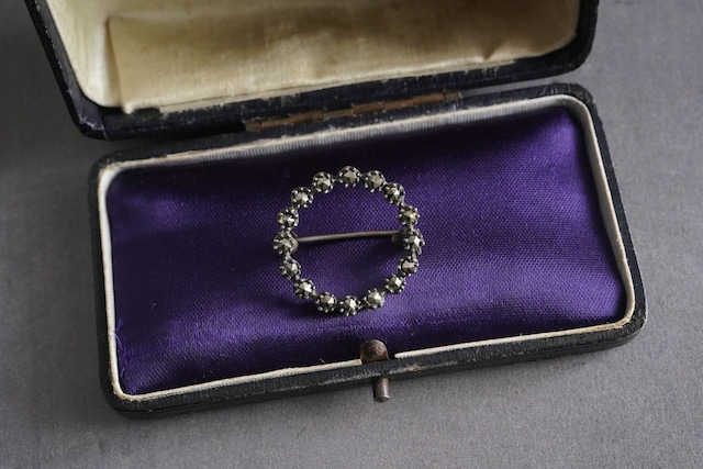 【マーカサイトのブローチ】