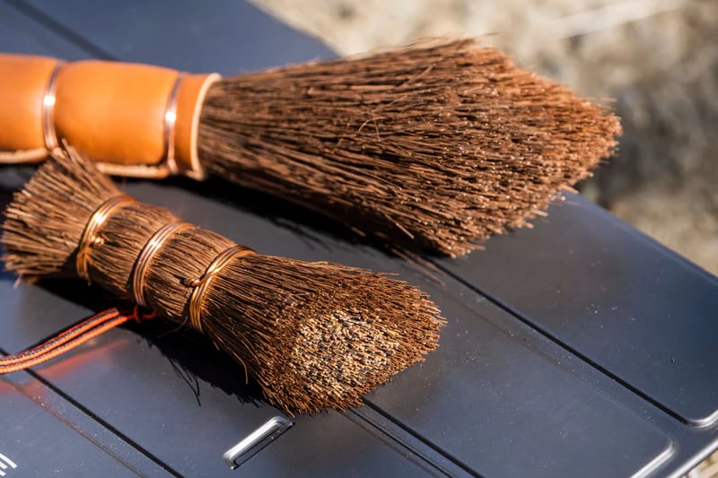 hinata x 深海産業 アウトドアキッチンハードブラシ（日本棕櫚シダ棒