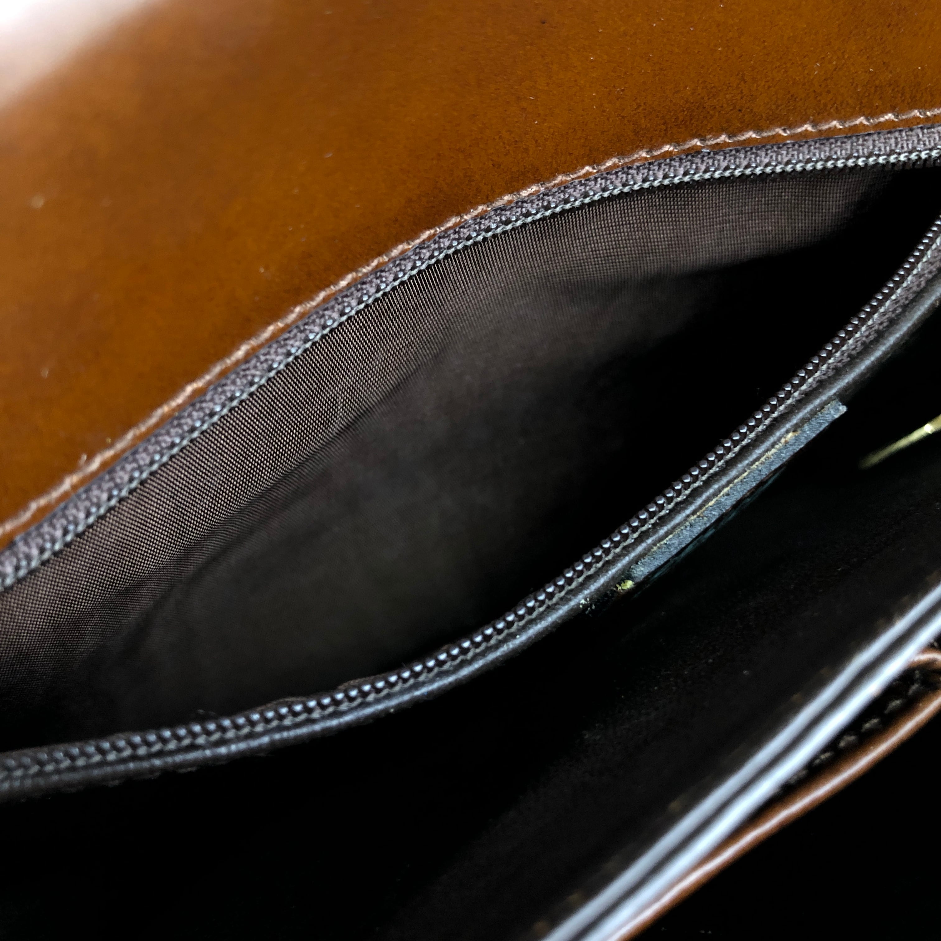 CELINE セリーヌ メダルモチーフ スエード×レザー ショルダーバッグ