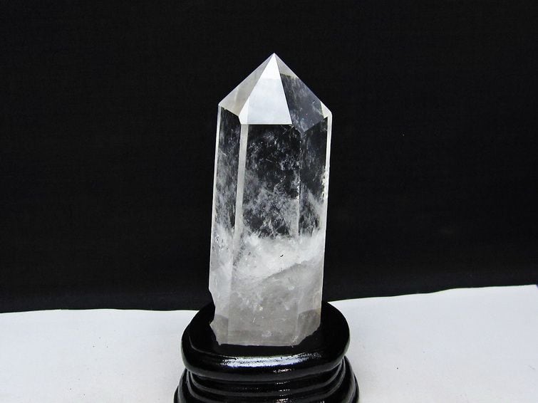 【一点物】水晶 ポイント 六角柱 大 ✩.*˚天然石×インテリア 水晶 六角柱 水晶 ポイント 原石 置物 台座付属 一点物 152-4601