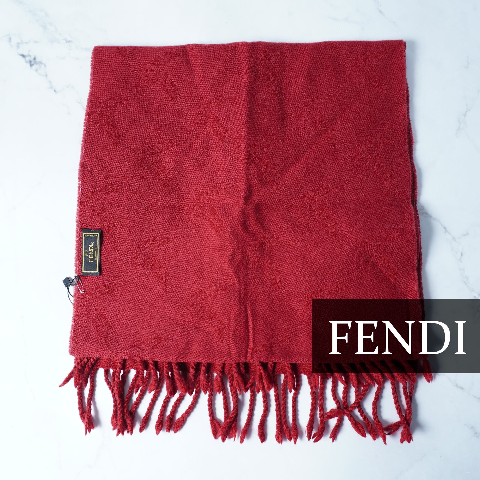 FENDI フェンディ ズッカ柄 マフラー イタリア製 ロゴ入り ストール 