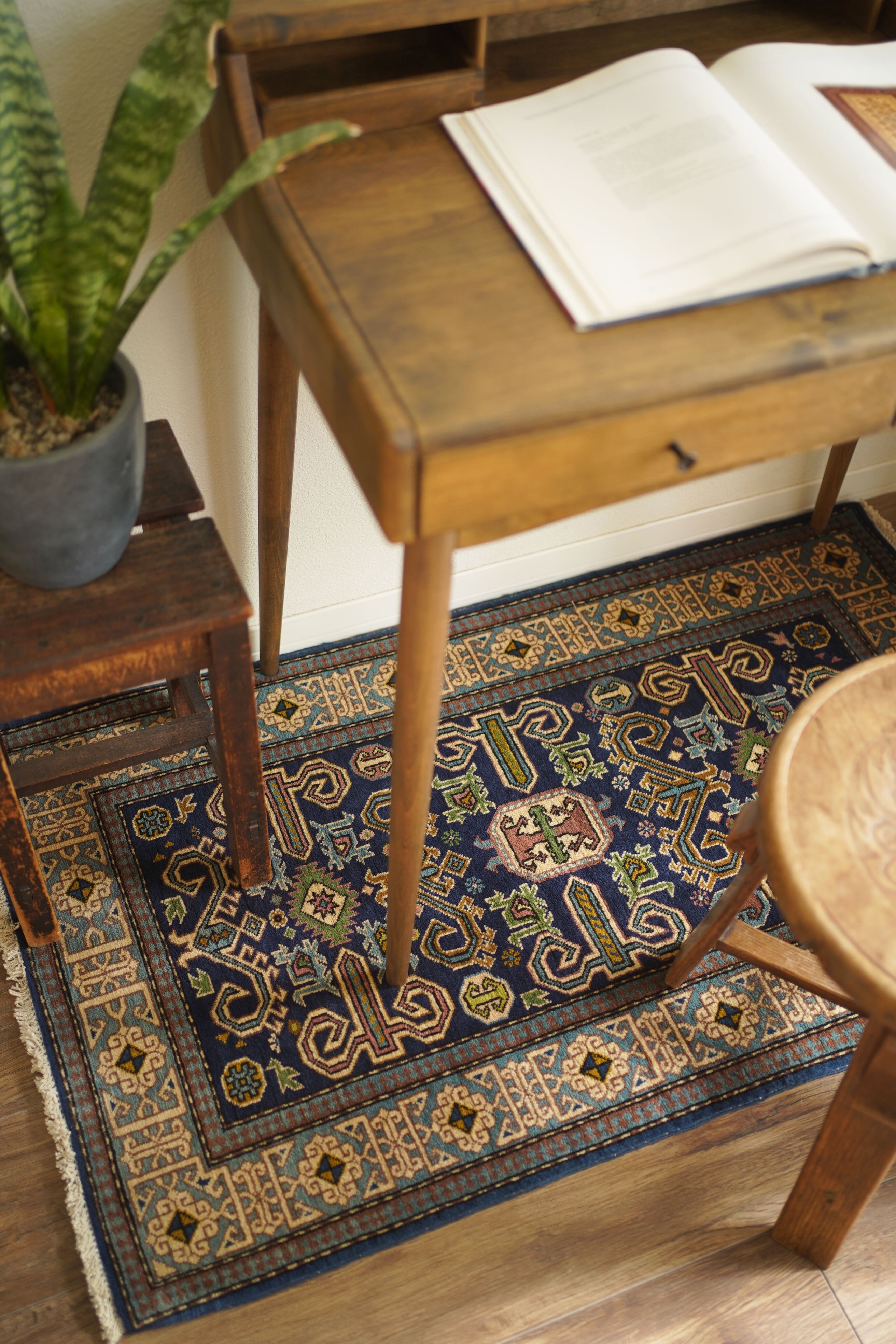 Small Size | ヴィンテージラグ専門店 TIME RUG （ペルシャ絨毯