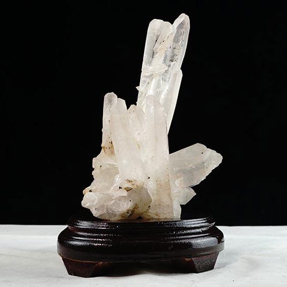 1.7Kg 水晶 クラスター マダガスカル産 台座付属一点物 292-36