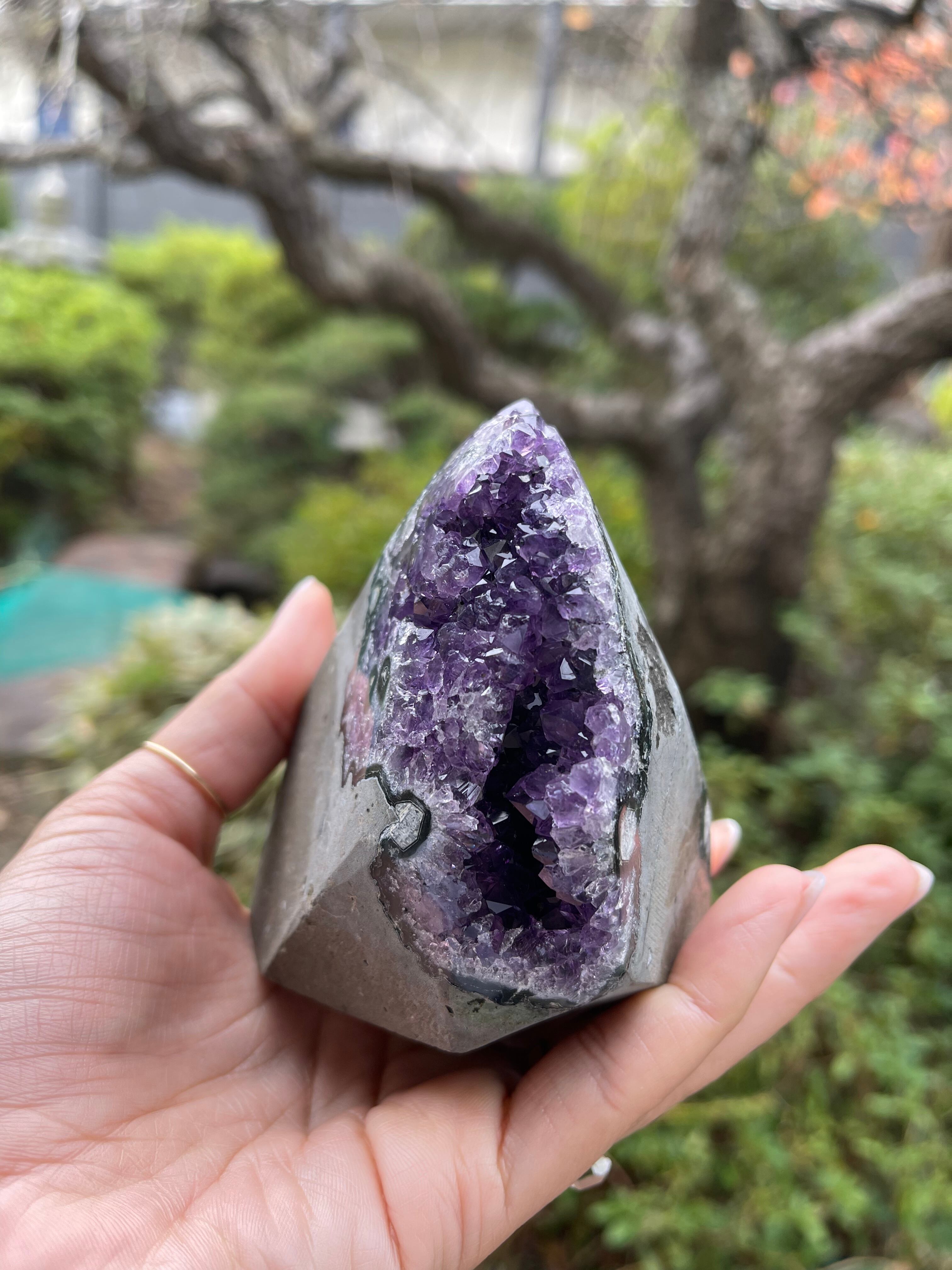 ウルグアイ産　アメシストドーム/ Uruguay Amethyst dome