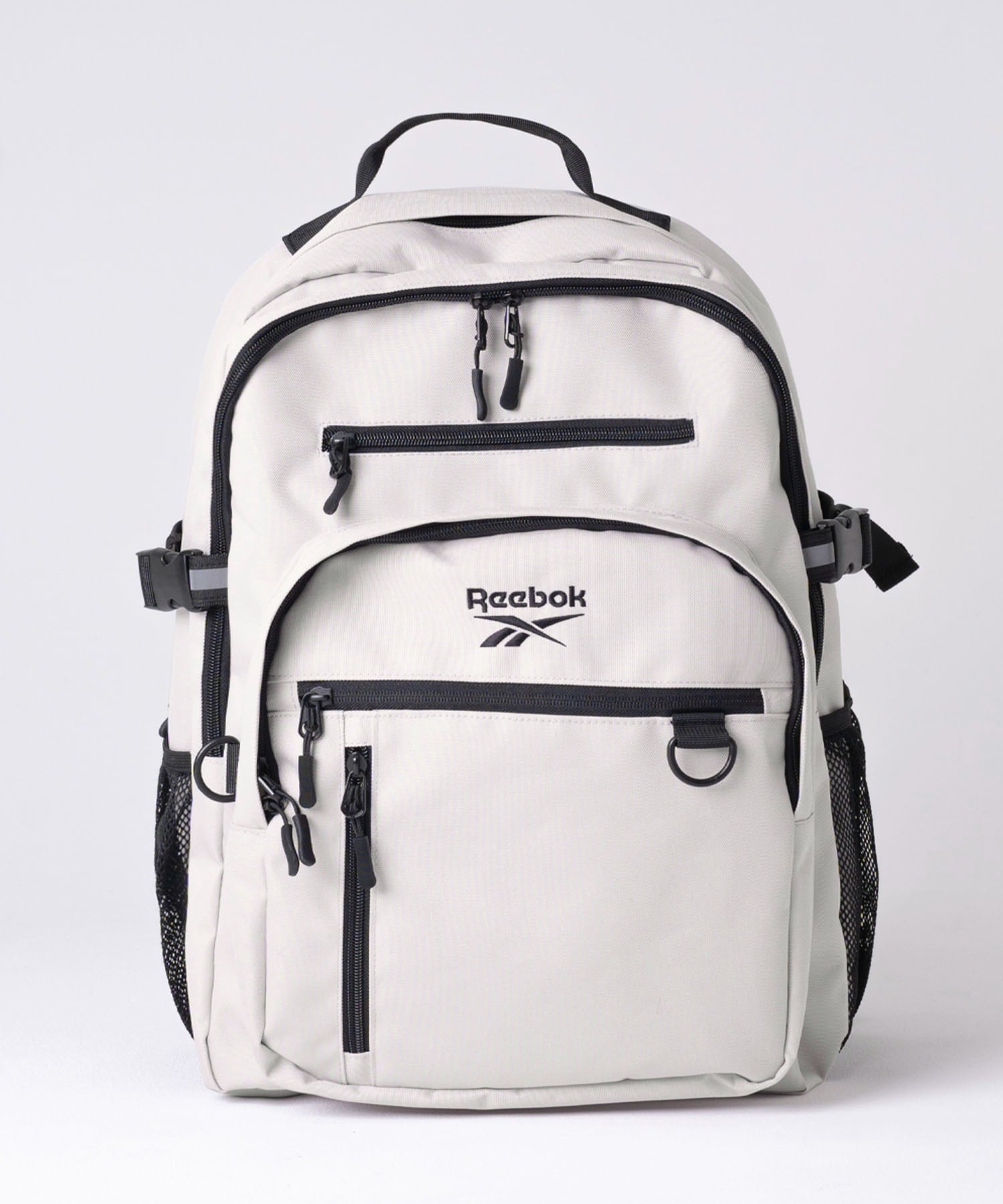 ユニセックス向けのブランドをメインにした、カジュアルな洋服や服飾