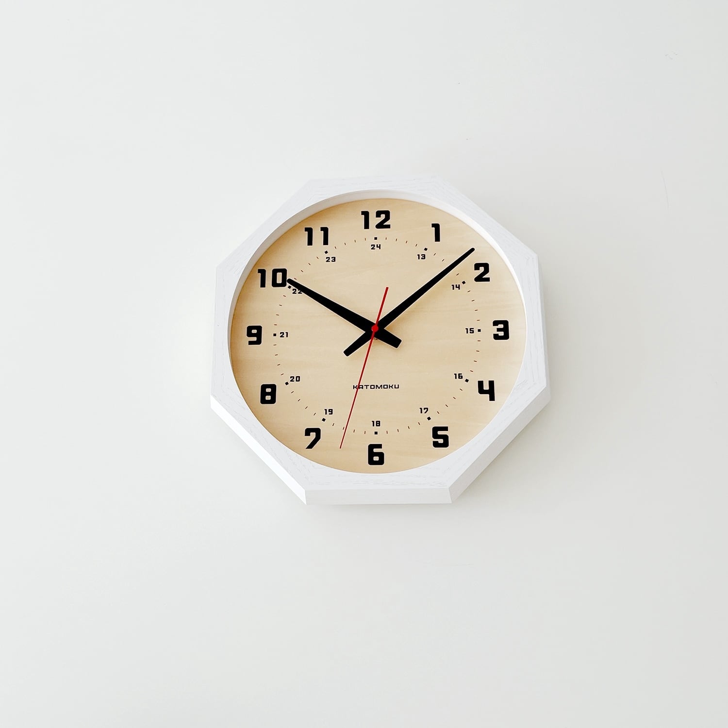 KATOMOKU muku clock 8 八角形 ホワイト km-81WH8 | 加藤木工株式会社
