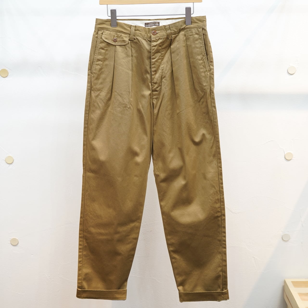 Workers(ワーカーズ) オフィサートラウザーズ 2タック USMCカーキチノ