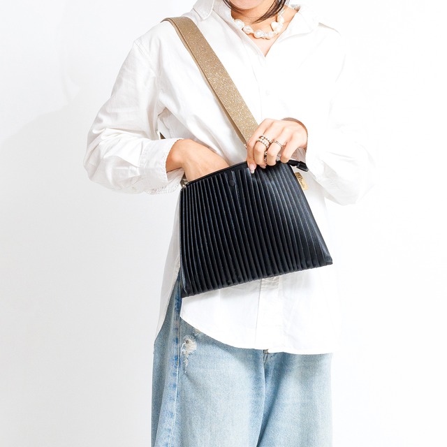 スタイリッシュプリーツシャインショルダーバッグ（ＤＧＯ－９０８）#450ブラック
