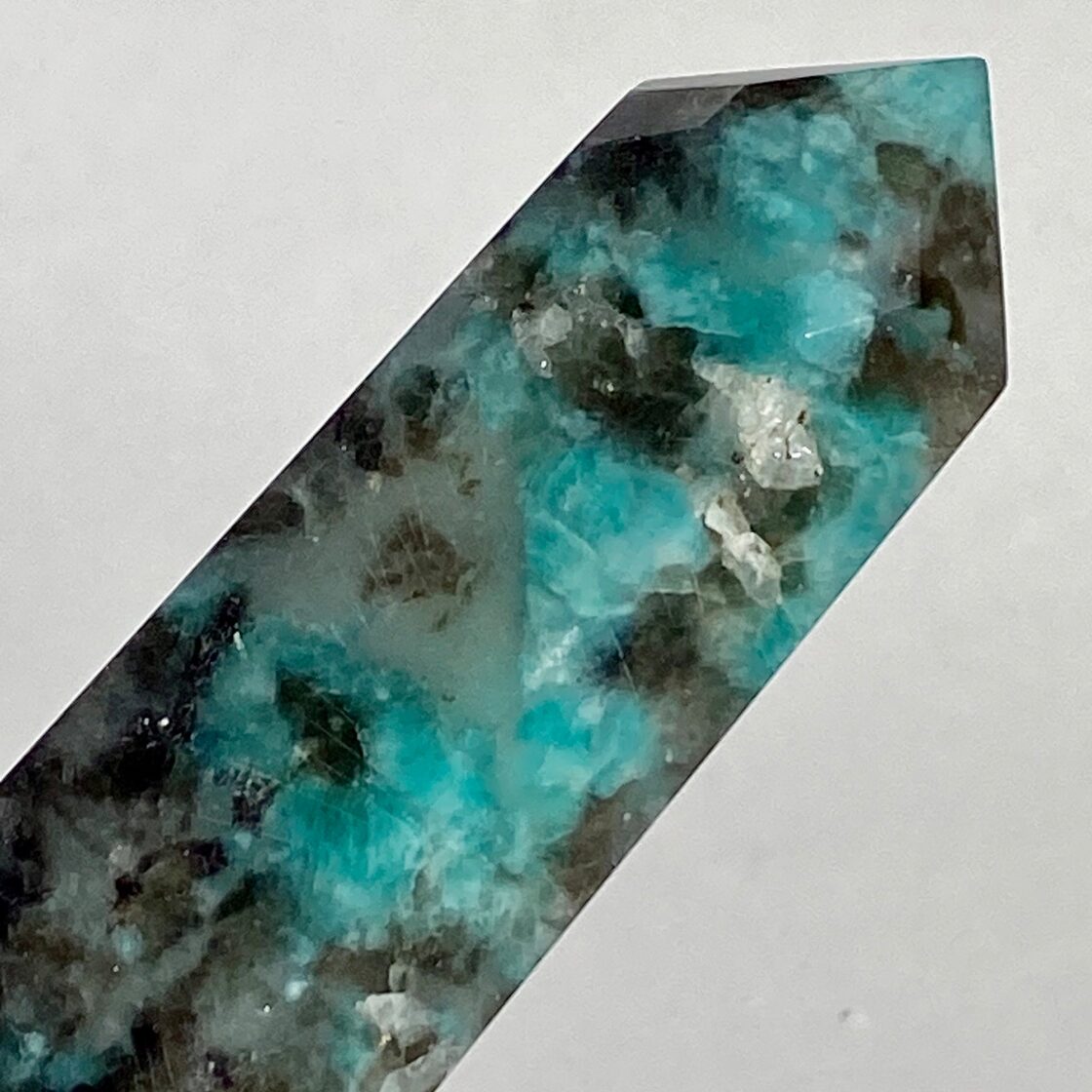マイカ共生アマゾナイト x スモーキークォーツのポイント Amazonite x 