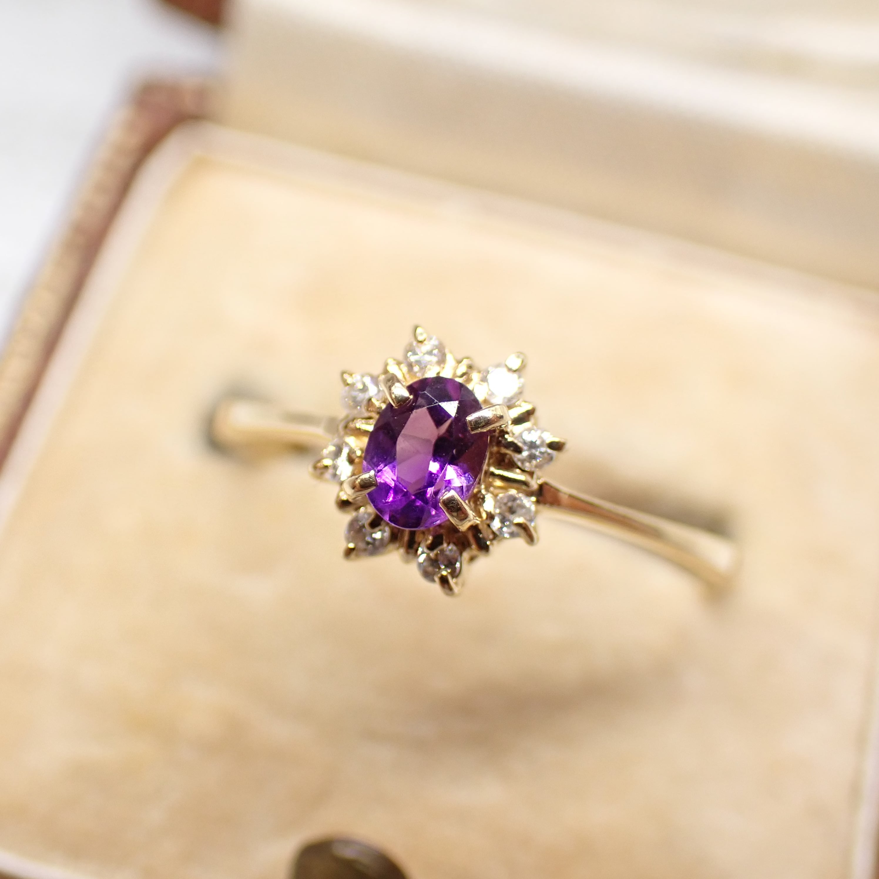 【日本の作品】ヴィンテージ ゴールド ジュエリー K18 アメシスト 小花 フラワー クラスター デザイン リングMOR00663