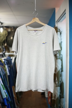 90’s Reebok print tee
