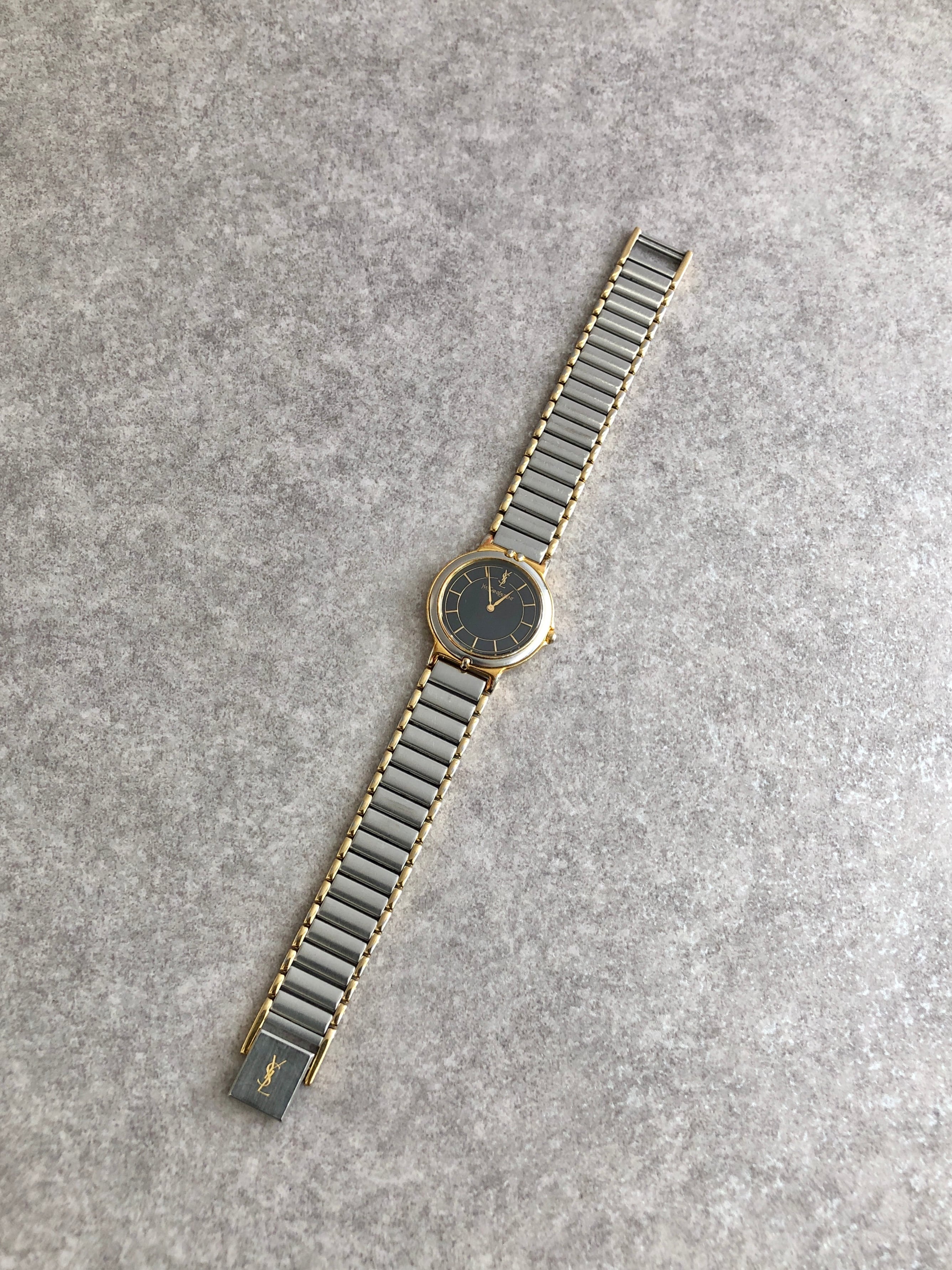 Yves Saint Laurent イヴ・サンローラン 腕時計 シルバー ブラック