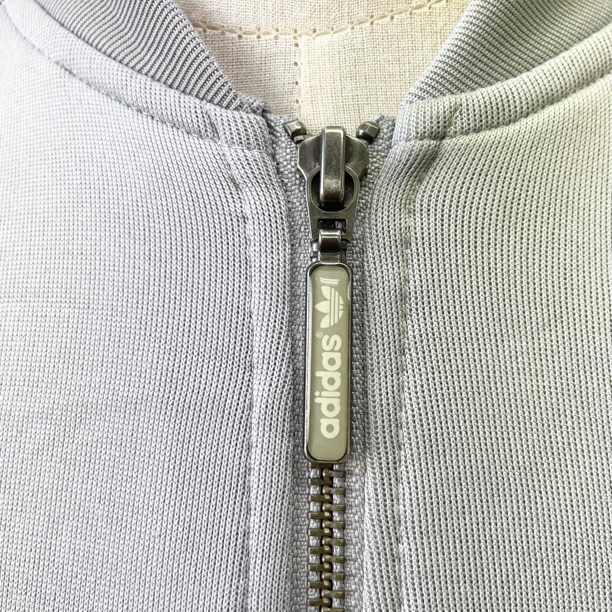 あのちゃん着用】アディダス トラックジャケットブルゾン 刺繡 あのちゃん着用】アディダス トラックジャケットブルゾン 刺繡