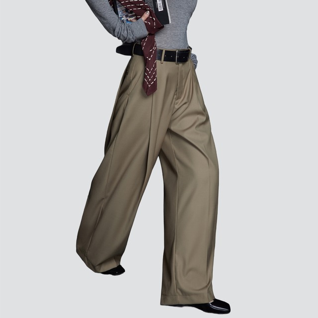 Wide leg tuck trousers A00078