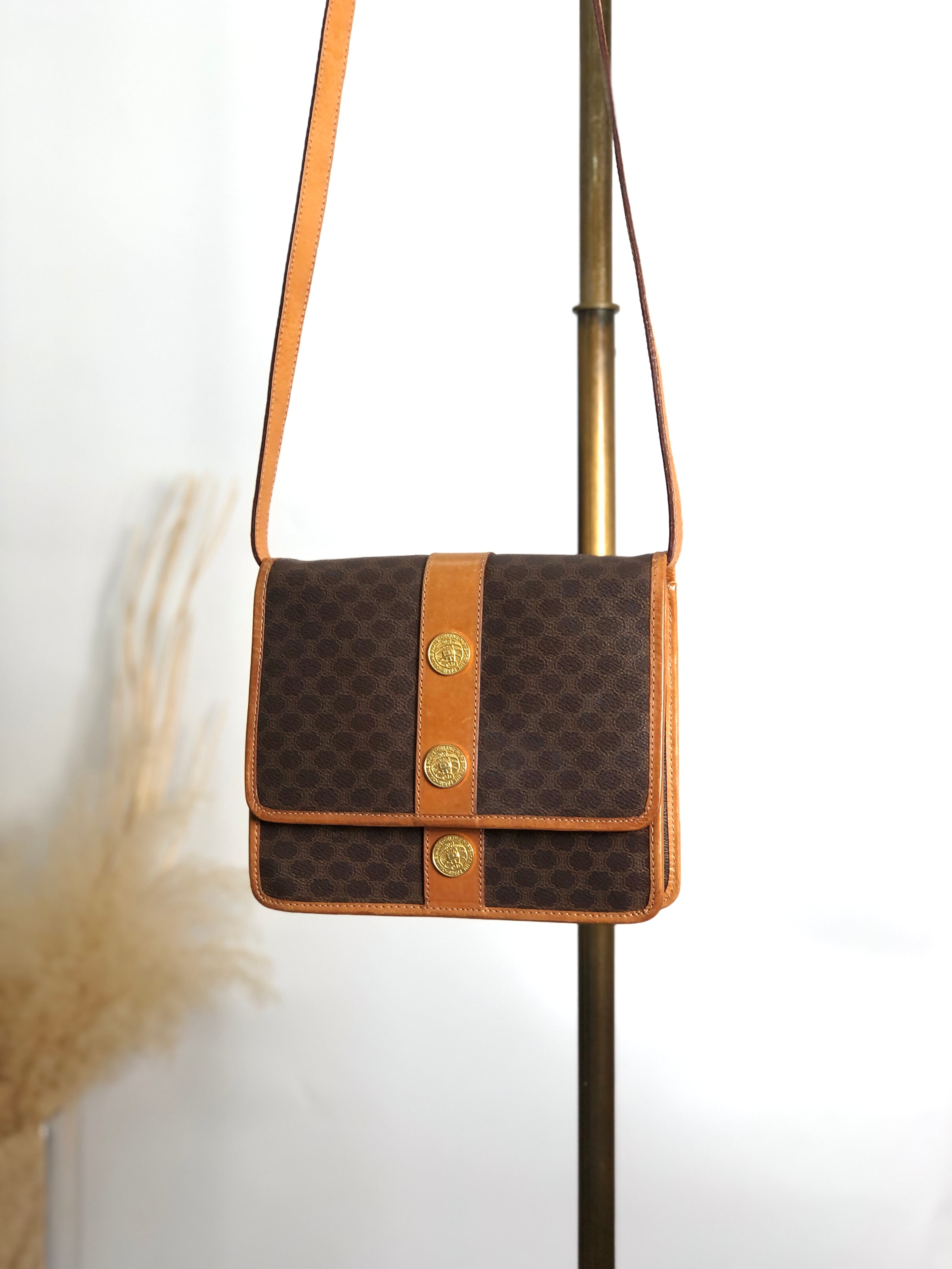 CELINE セリーヌ マカダム  ショルダーバッグ ブラウン メダル PVC レザー  tab6bn CELINE セリーヌ マカダム ショルダーバッグ ブラウン メダル PVC