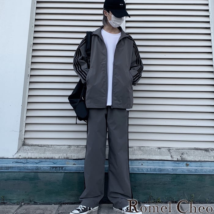 サイドライン　スリットボタン　パンツ　韓国　ストリート　ＸＬサイズ　ブラック