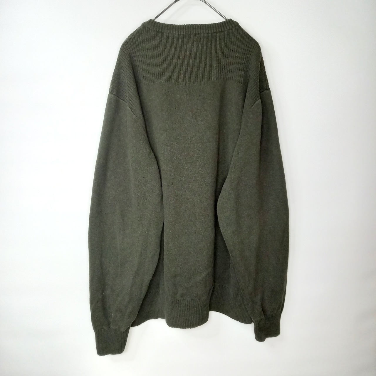 Levi's　リーバイス　Vネック　コットンニット　セーター　中厚手　無地　刺繍ロゴ　カーキ　オリーブ　XXL