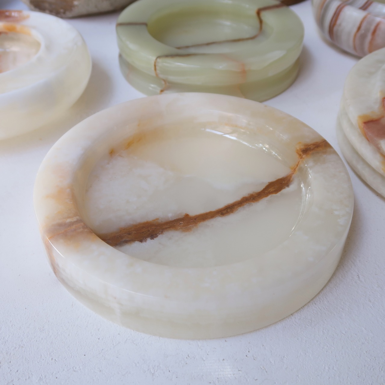 ブラウンラインのアッシュトレイ