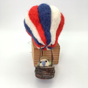 【CISEAUX】羊毛作品「気球に乗るトリ　カカポ」