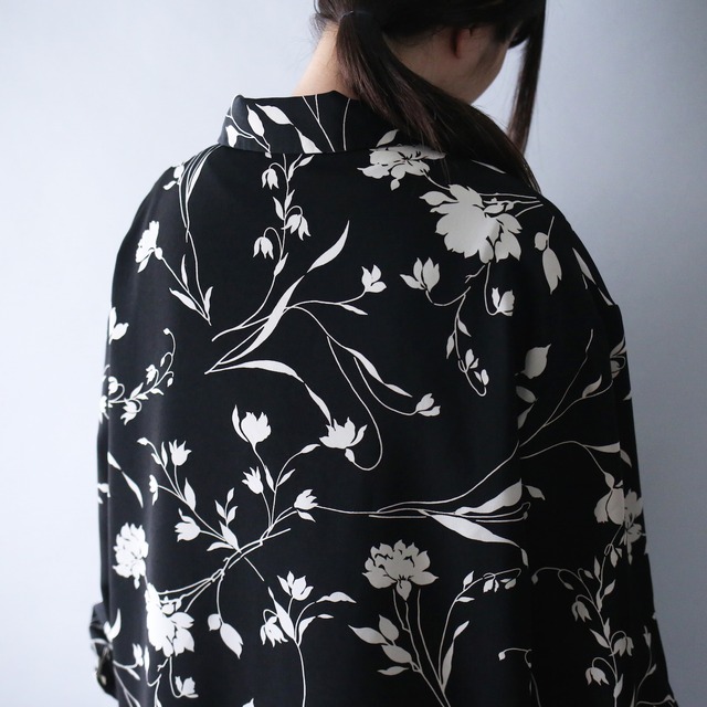 "black×white" monotone flower pattern loose silhouette mode shirt
