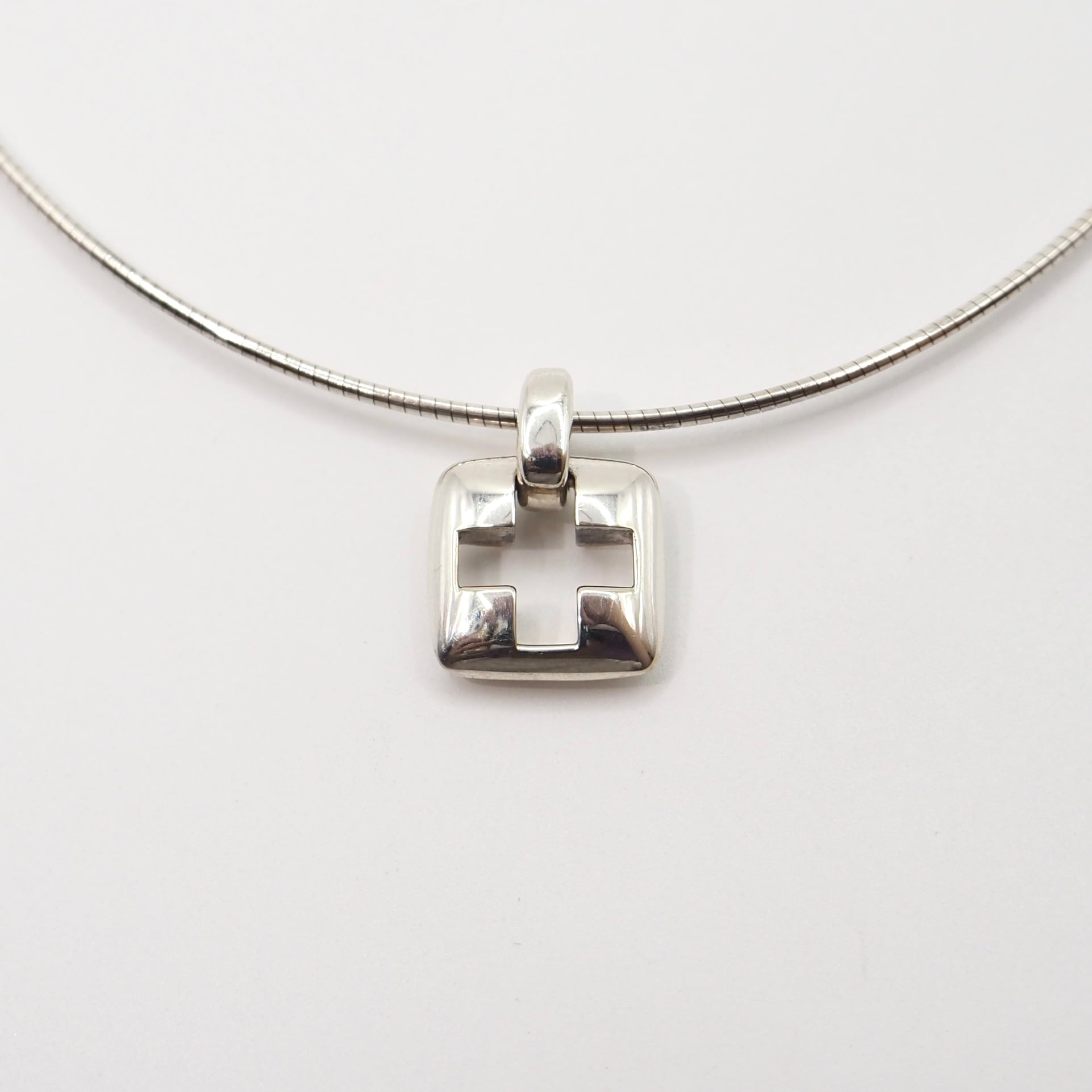 Tiffany&Co. ピアスドクロス ネックレス シルバー925. ティファニー