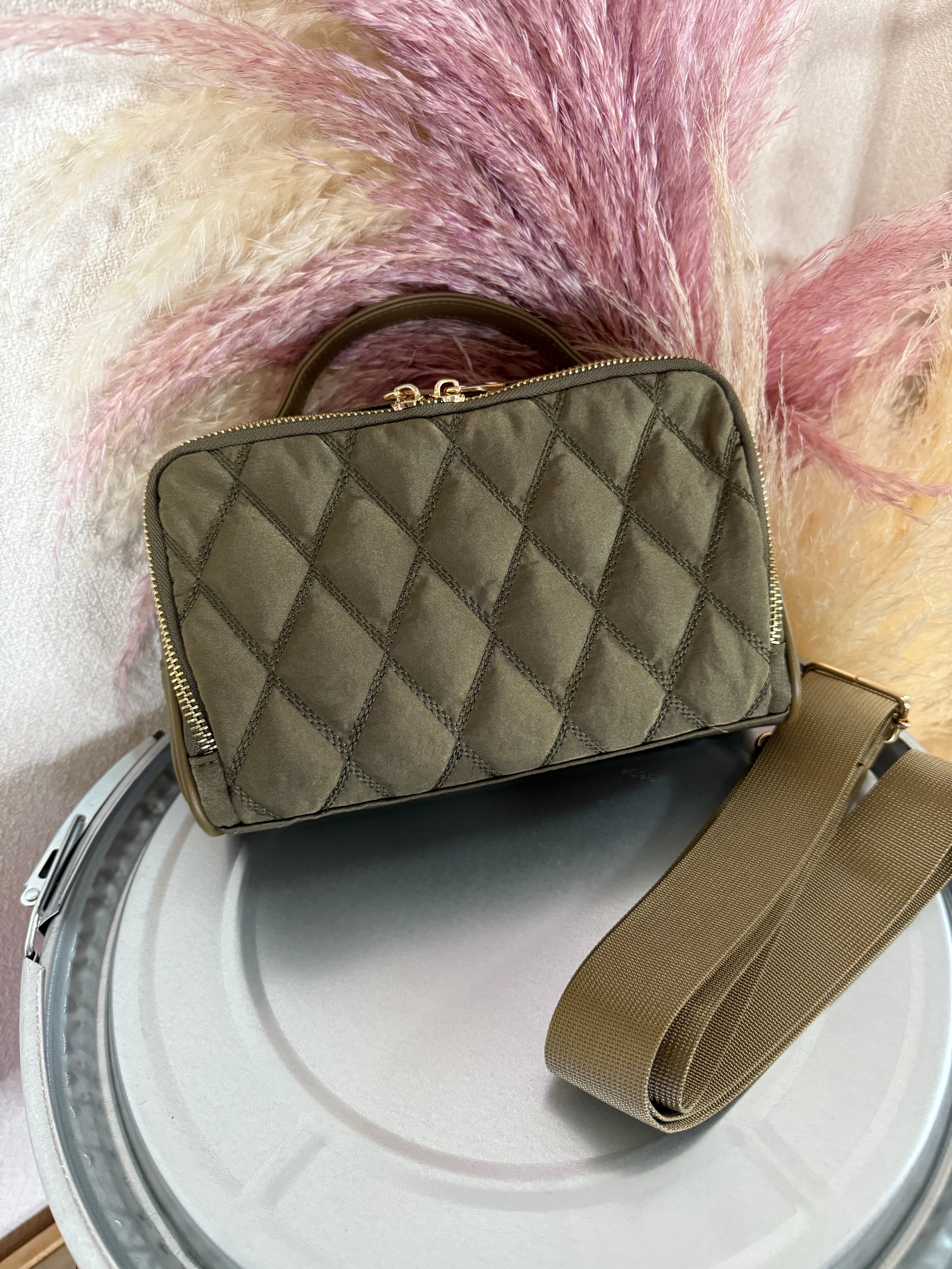 4224d1854433dc17c940b0aa784cbd