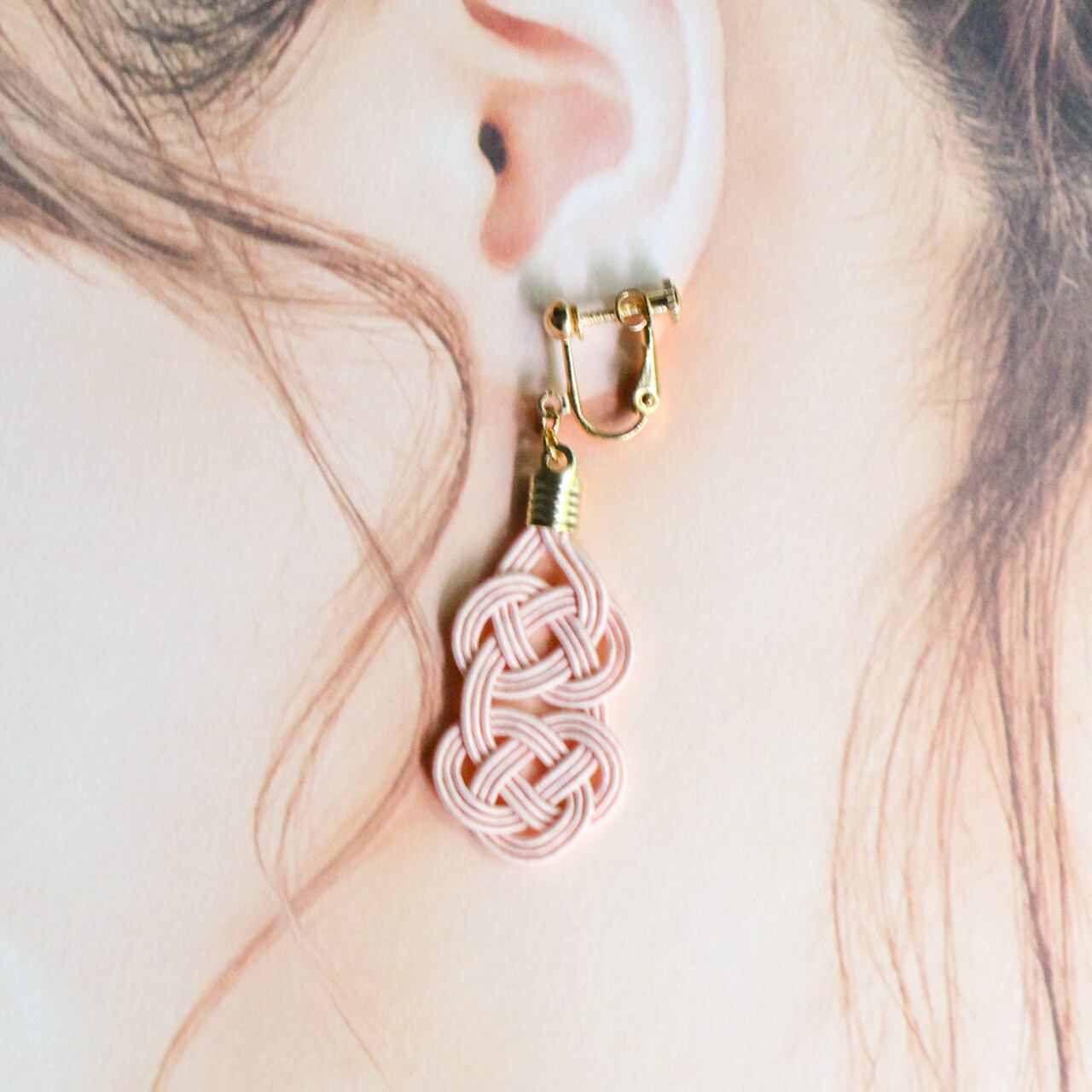 NO.28 ピアス イヤリング ローズ 手染めビーズ 女の子 可愛い イヤリング