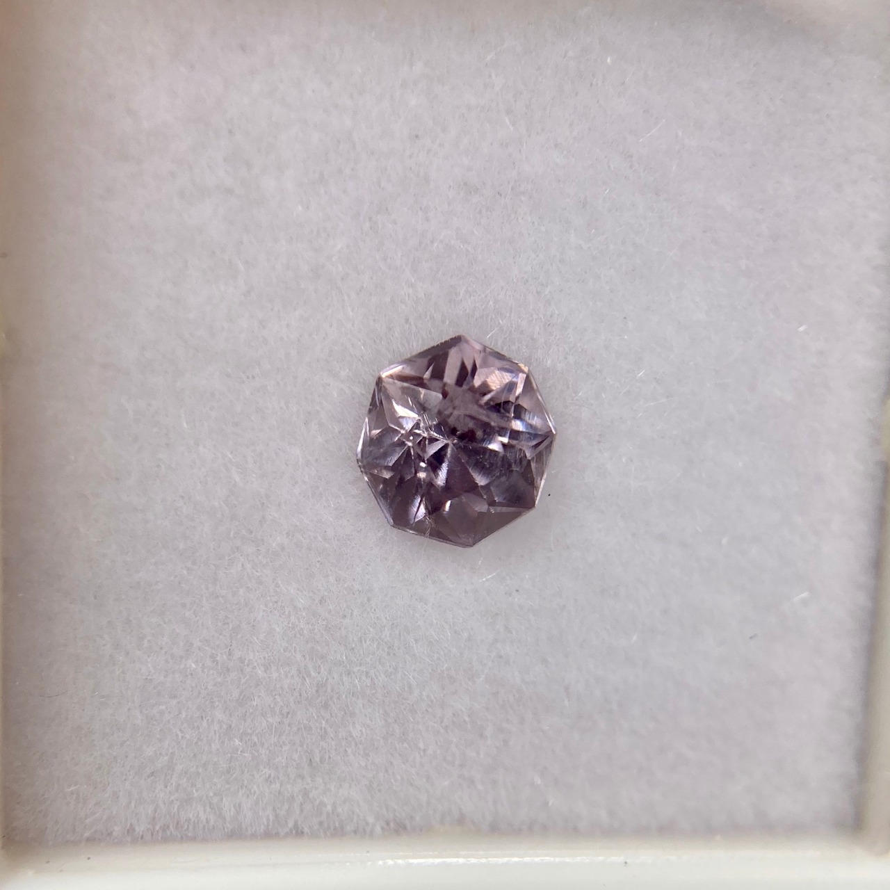 お花みたいなスピネル 訳あり 約5.0mm 30