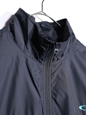 ”oakley” neon blue ellipse logo print nylon jacket