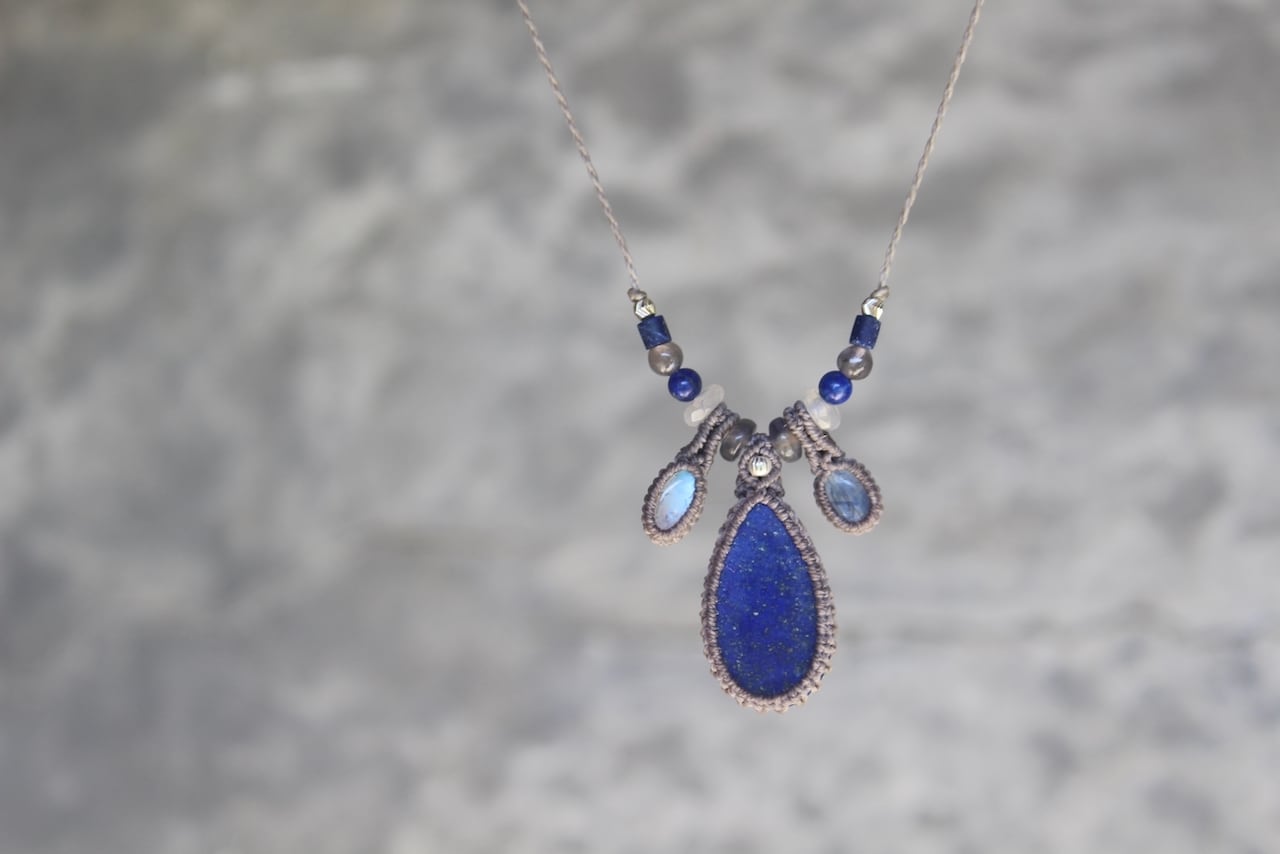 Lapis lazuli & Rainbow moonstone & Kyanite micro macrame necklace