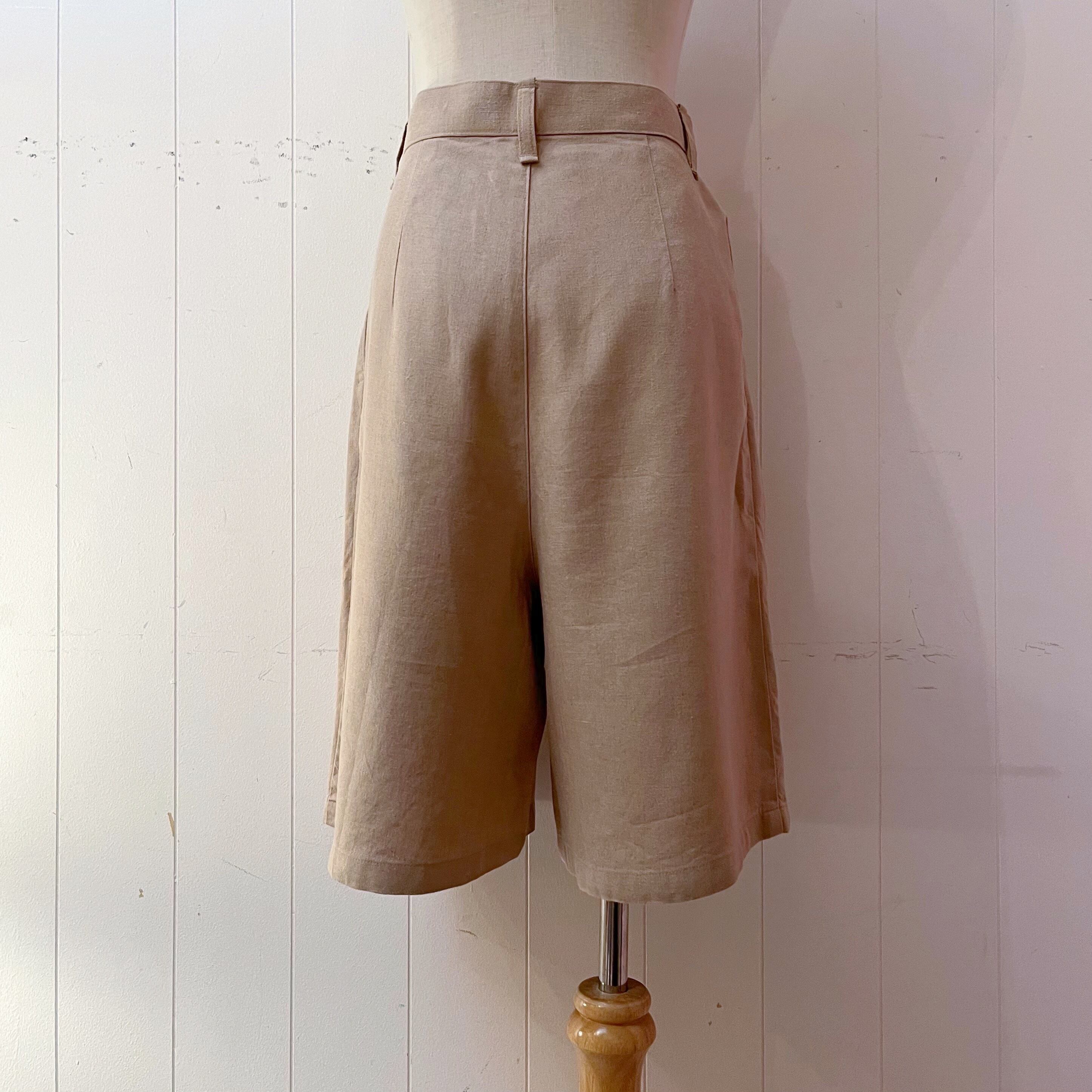 linen beige tuck half pants