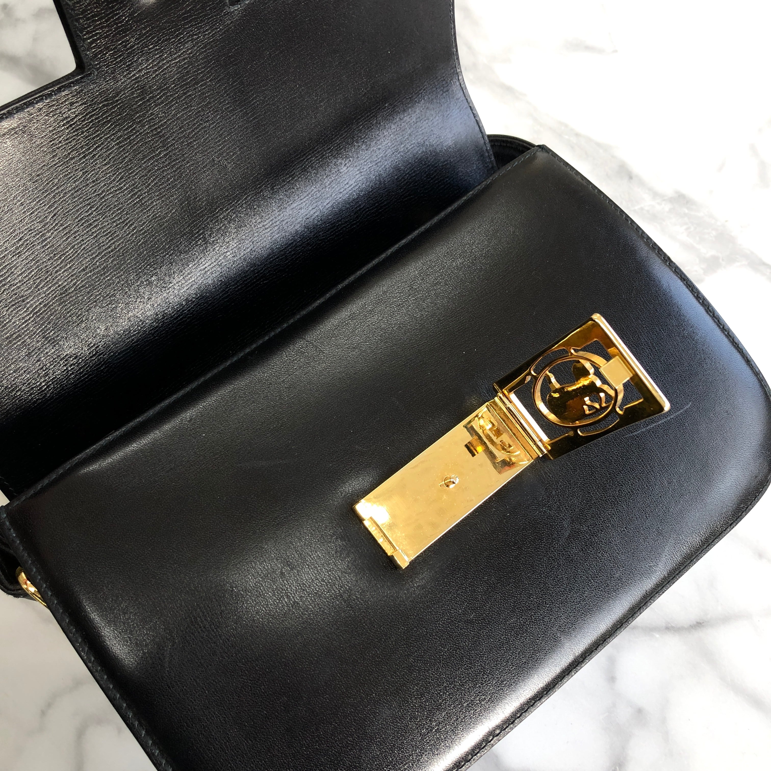 セリーヌ　ホース　財布 CELINE セリーヌ 馬車 ホースキャリッジ レザー クロスボディ