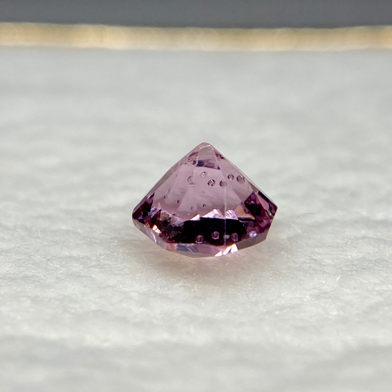 お花みたいなスピネル 訳あってお買い得 紫系 約4.6mm r-0209